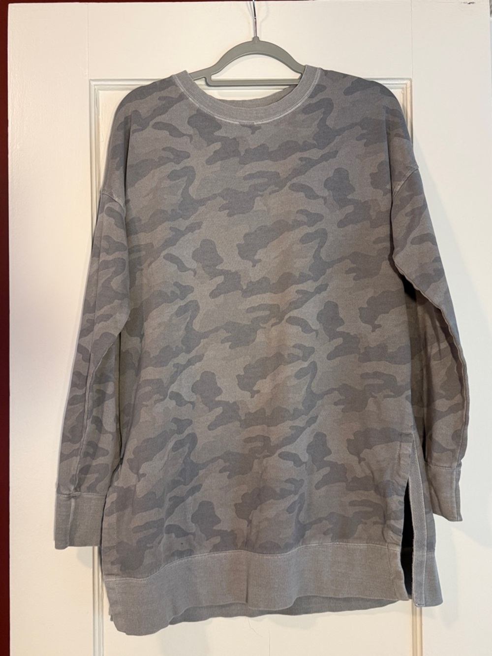 Women’s Tall Gray Camo Crewneck Sweater